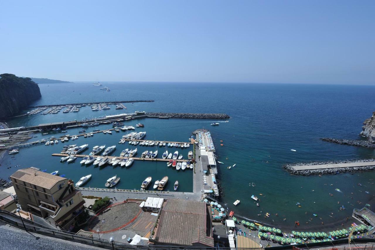 Mavi Apartments Piano di Sorrento Bagian luar foto