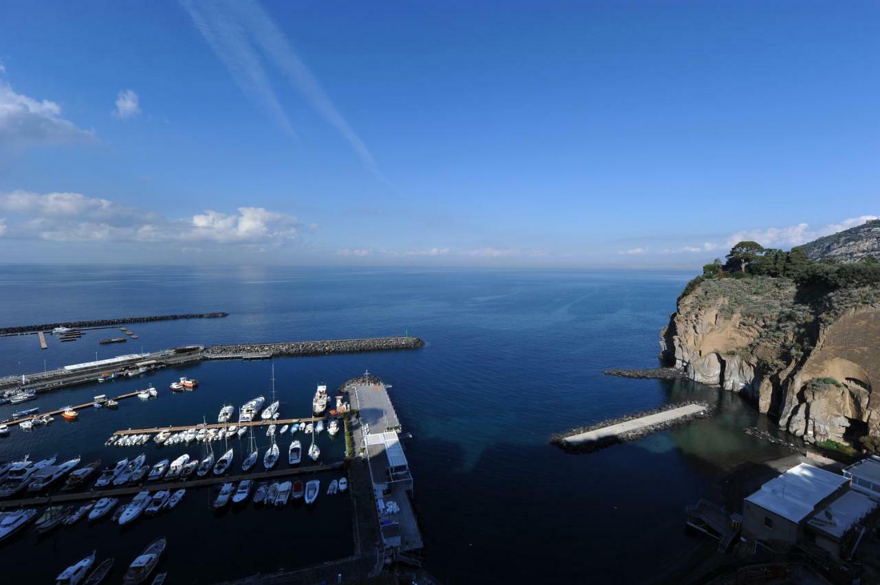 Mavi Apartments Piano di Sorrento Bagian luar foto